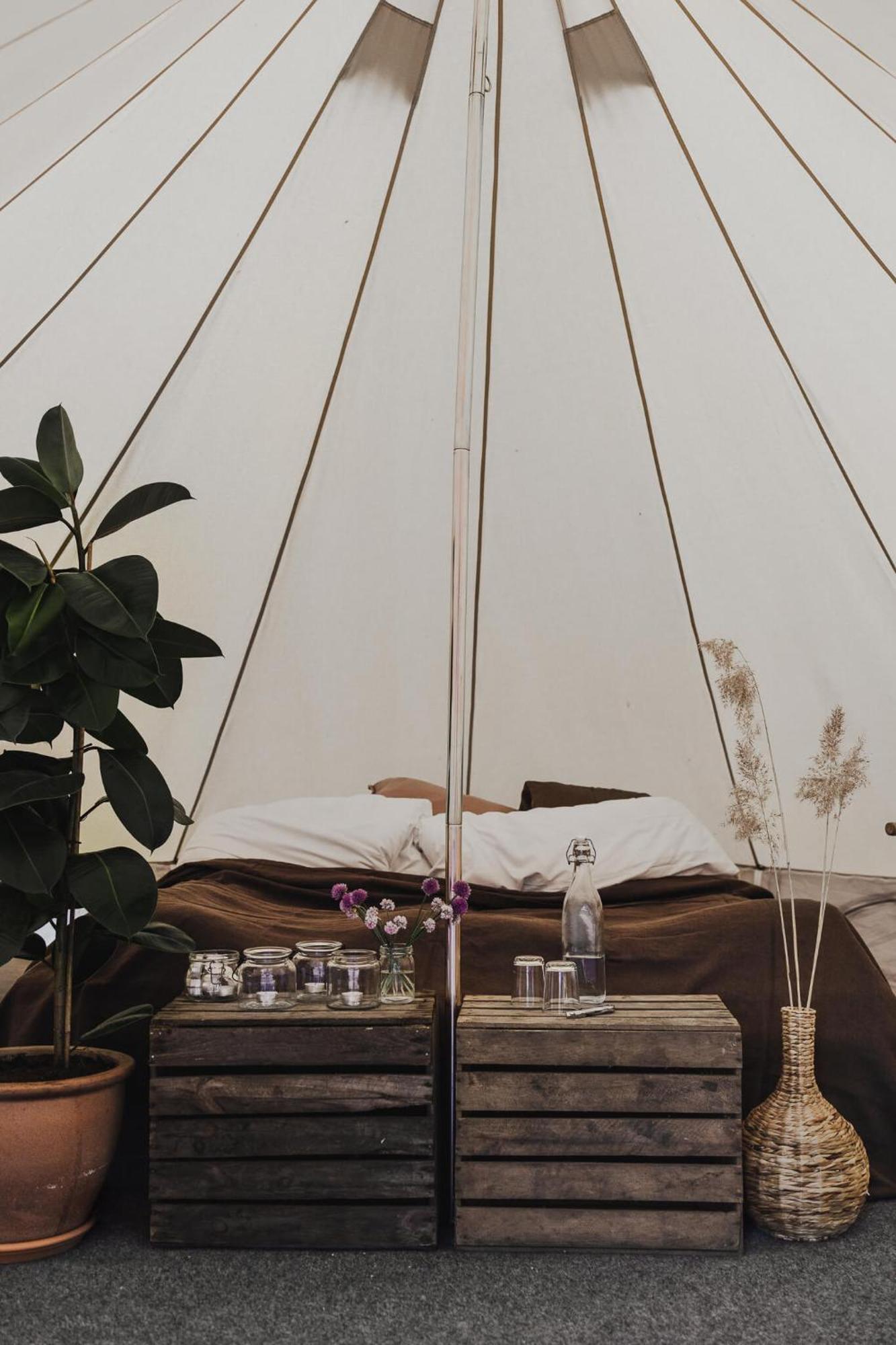 גרבסטאד Falkeroed - Lyxig Glamping I Naturreservat Ink Frukost מראה חיצוני תמונה